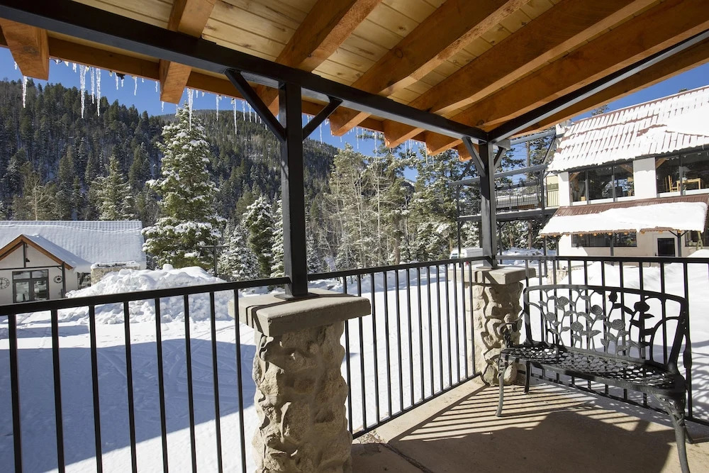 Columbine Inn at Taos Ski Valley