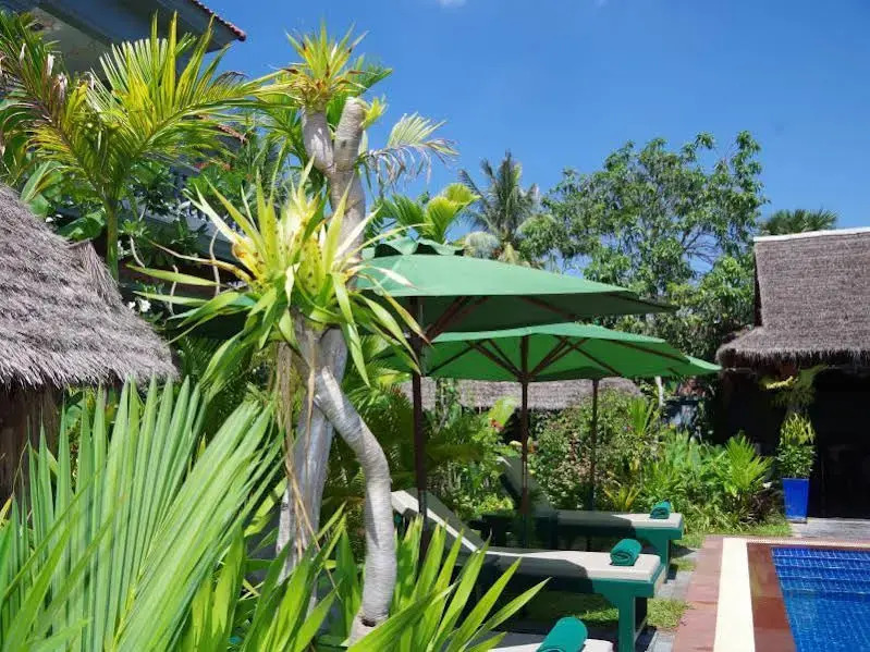3 Monkeys Villa Hotel