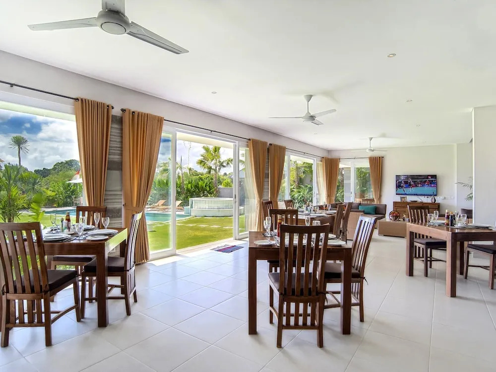 Best Selling Family 5 Bedrooms Pool Villa in Canggu