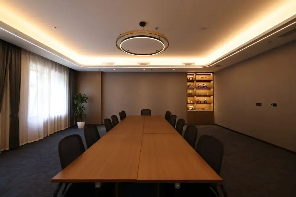 Golden Panda Hotel