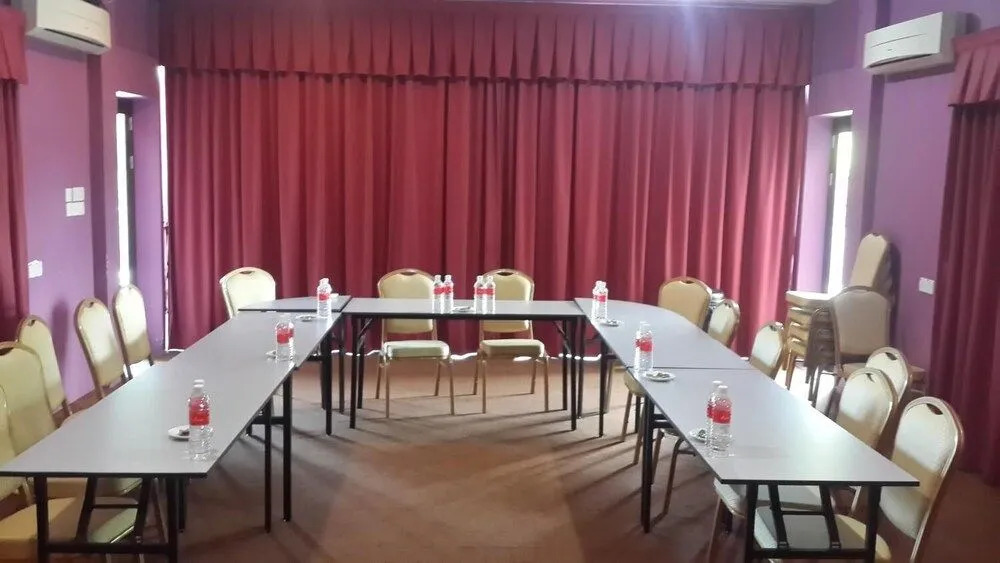 Avida Hotel