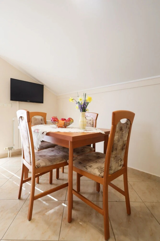 Apartments 150m from beach with parking