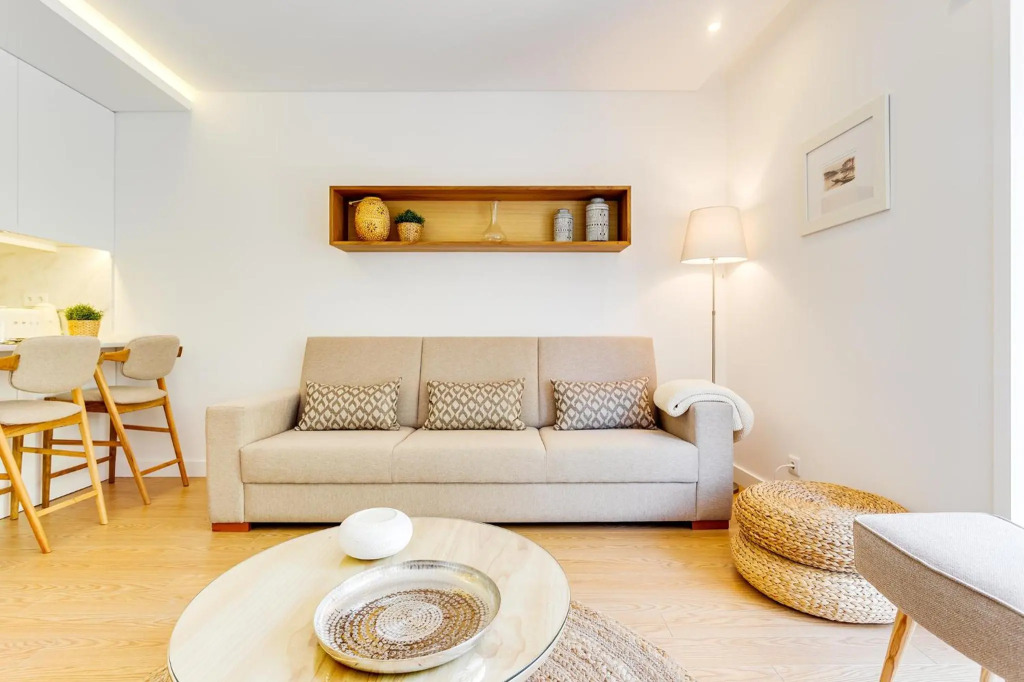 Almada Downtown Apartment by DAHOME