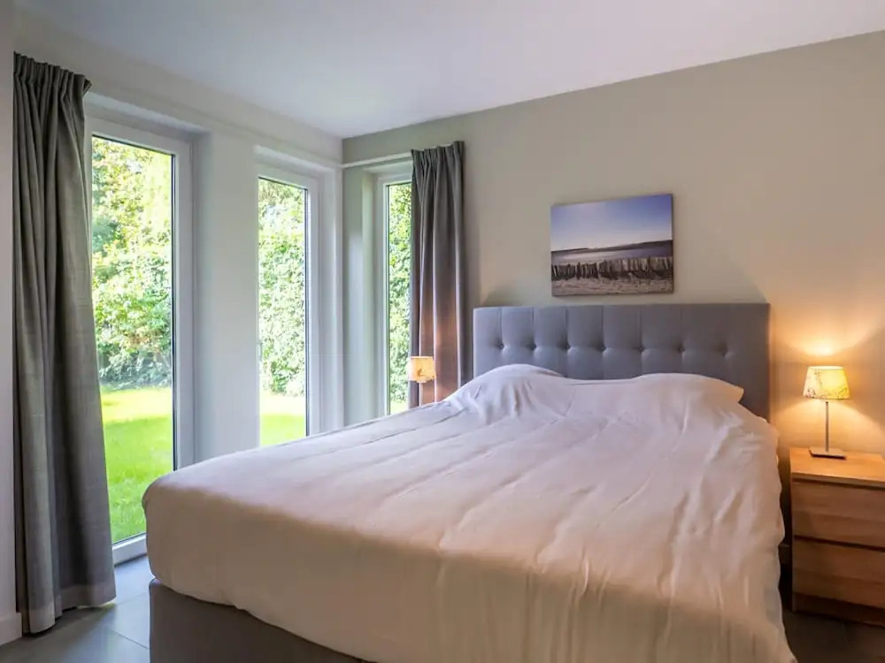 Brilliant Bungalow in Kamperland by the Lake