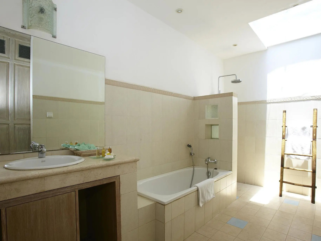 Artemis Villa Hotel