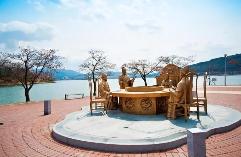 Gyeongju Some Spring Day Kids Pension