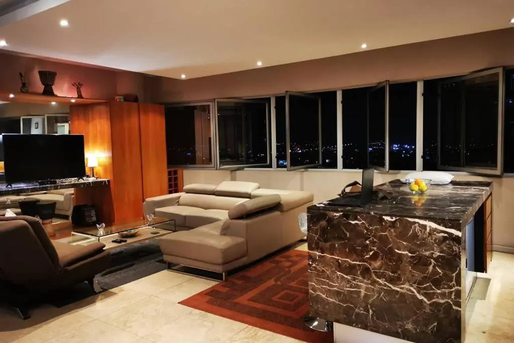 Amazing Joburg views &Unique CBD Luxury Experience