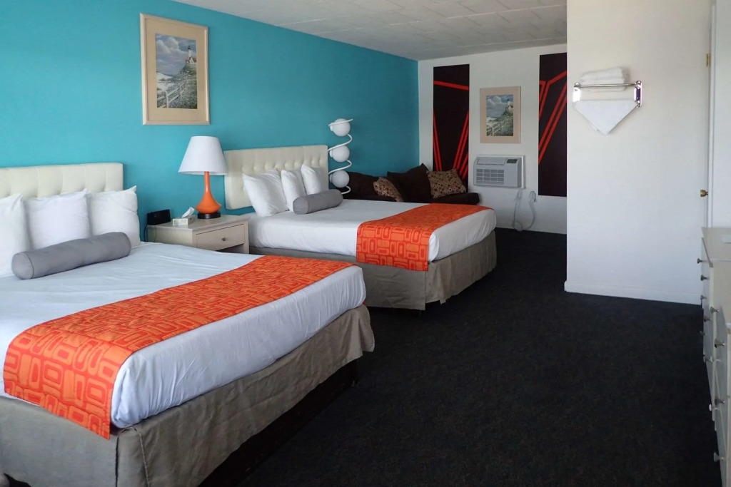 Hotel Cabana Oceanfront/Boardwalk