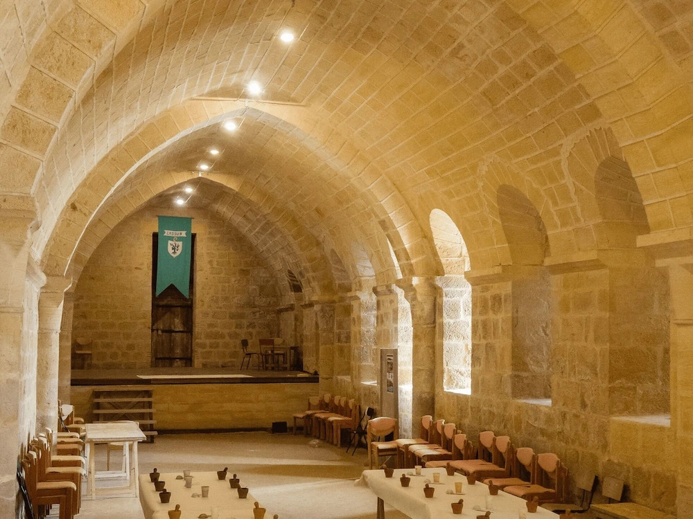 Auberge de jeunesse de labbaye de Cadouin