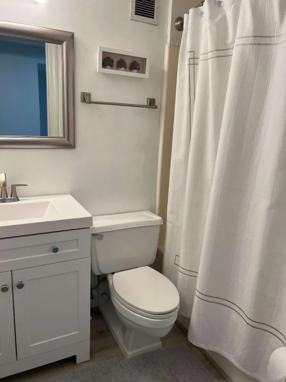Uhost AI 2BR Condo Scenic Mountain Retreat