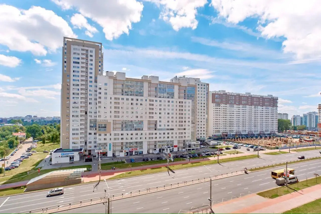 Bulbash Apartments (Бульбаш Апартаменты) на проспекте Дзержинского 11
