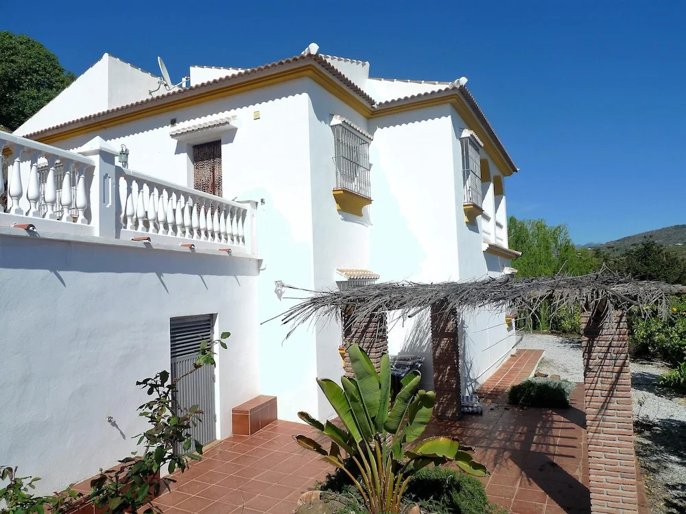 House With 3 Bedrooms in Cómpeta, With Wonderful sea View, Private Poo