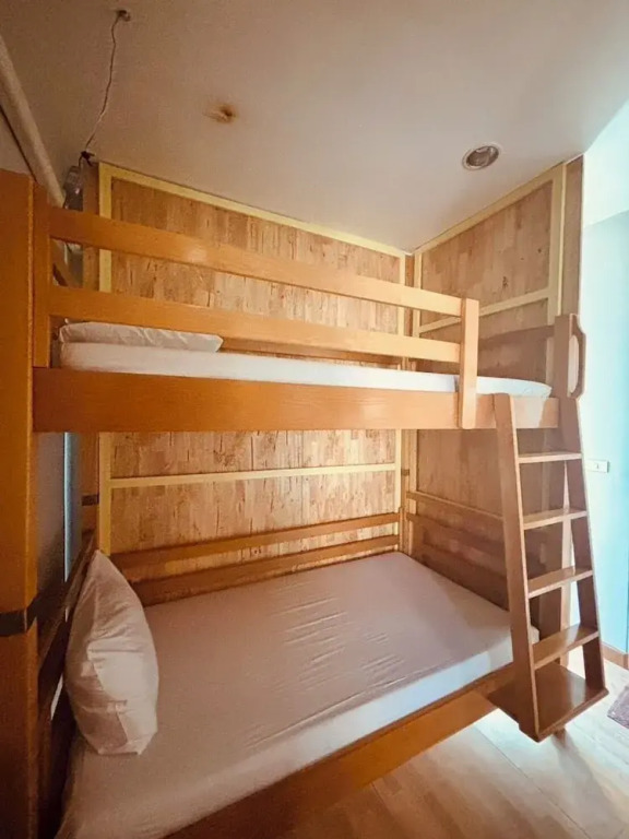 The LODGE BKK Hostel