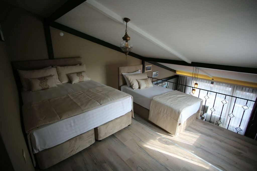 Artist Rooms Suites