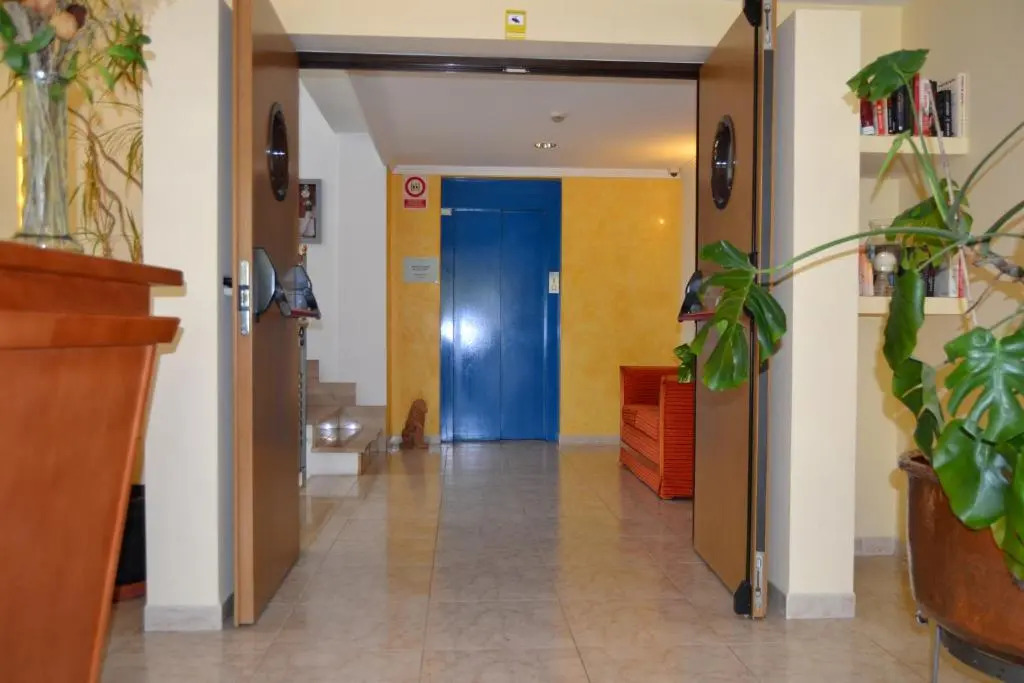 Hostal Leo dOr