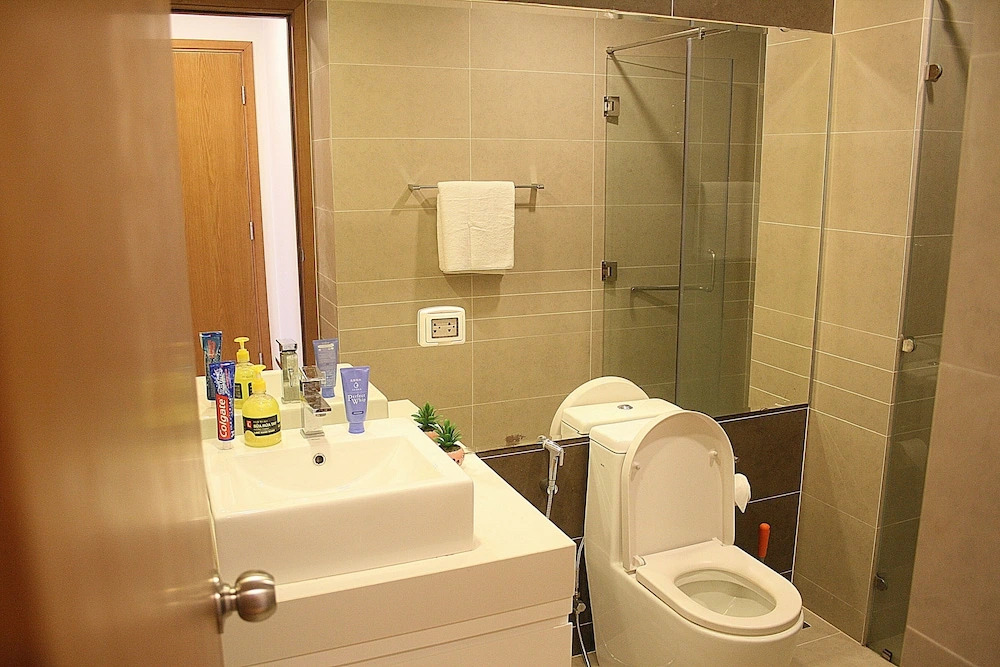 Sunrise City Luxury New 2bed2bath SW POOL1