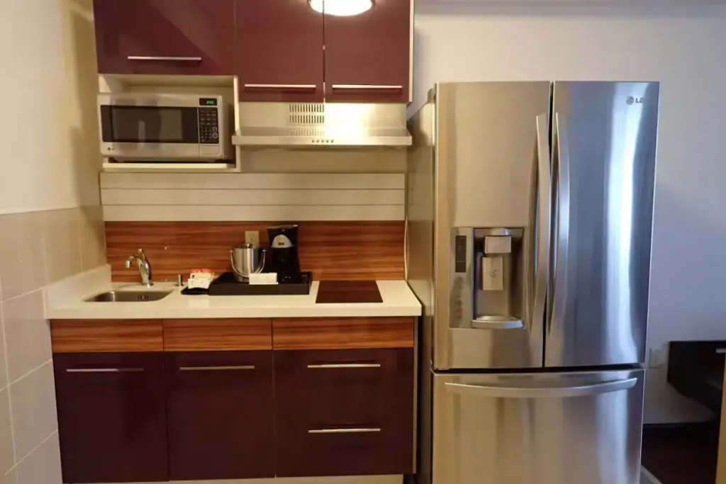 Days Inn & Suites by Wyndham Fort Saskatchewan