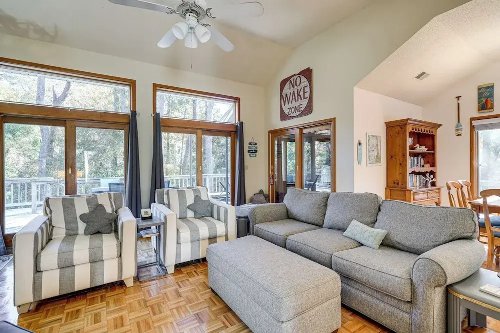 1/2 Mi to Beach Access: Southern Shores Gem + Deck