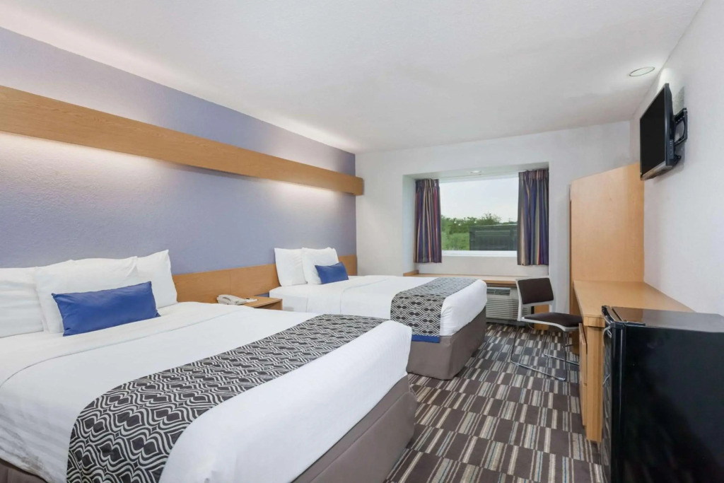 Microtel Inn & Suites by Wyndham Ardmore