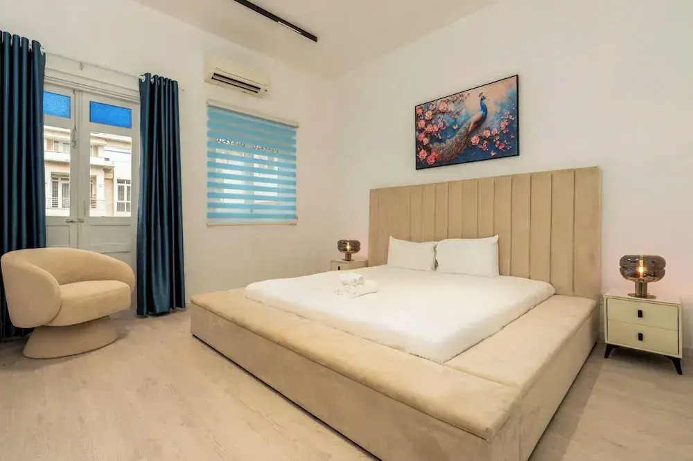 Lux White Villa