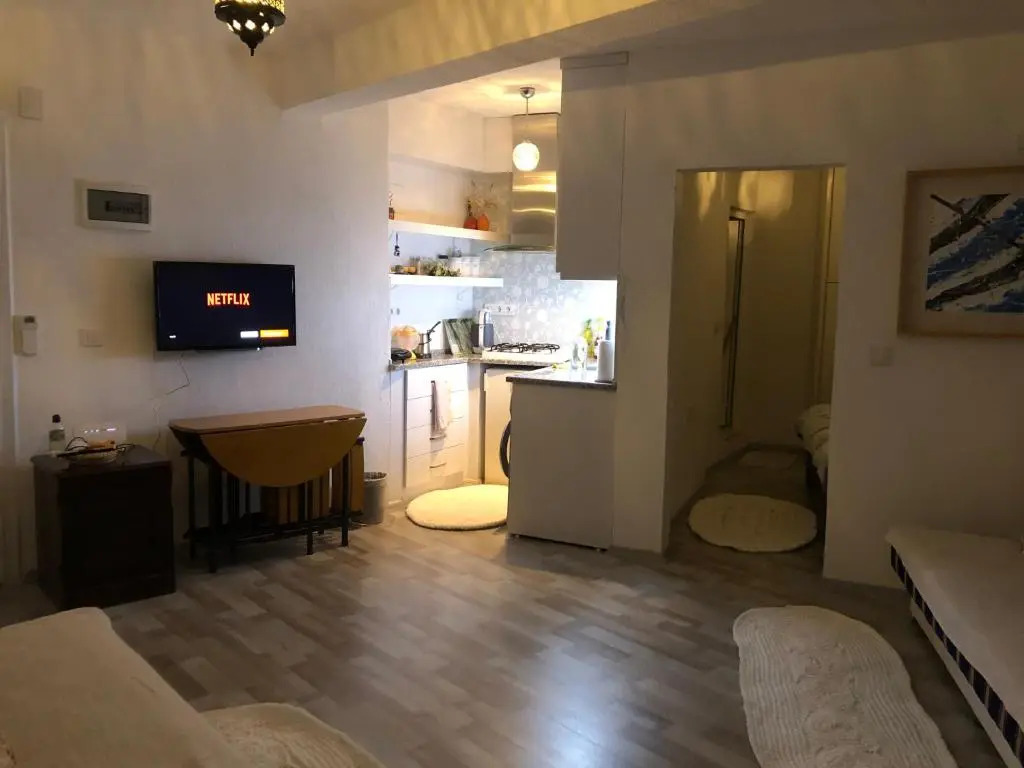 Studio Aqua