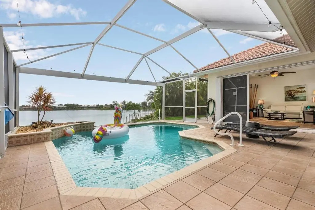 Lake View Villa