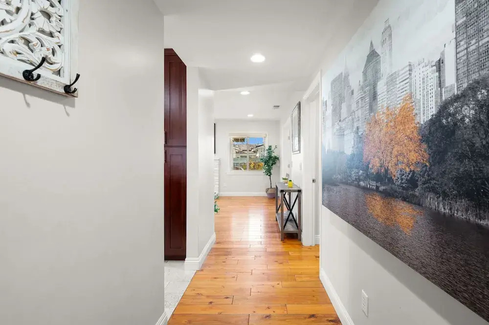 Luxury Estate With Sparkling Pool Elegant Amenities