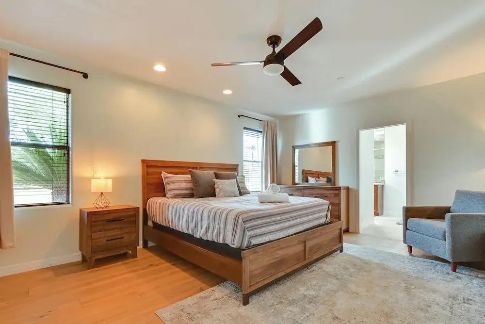 Family Gem in Paradise Valley: Hot Tub, Large Yard