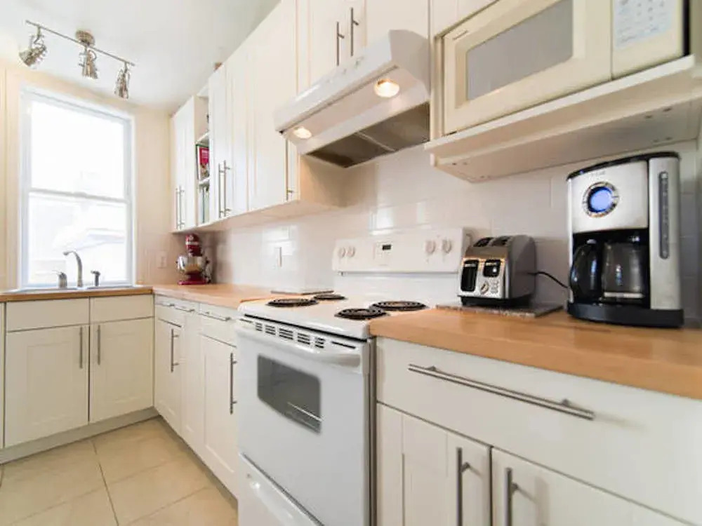 LM Stays - Nelson Street Apartment