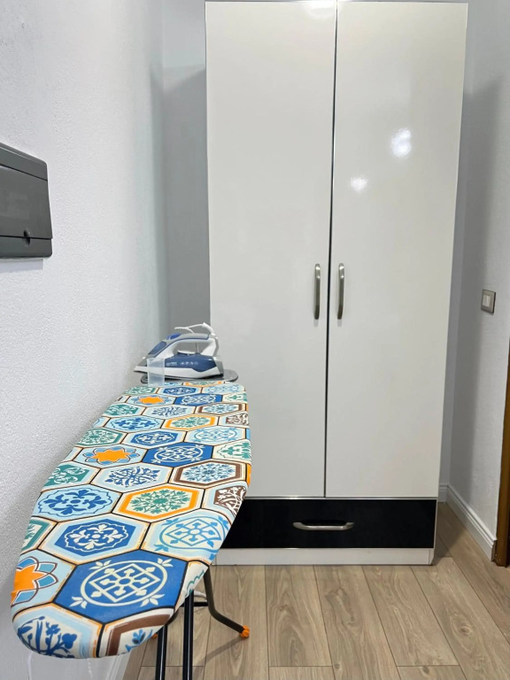 1 Apartment 2-3 Adults 20 minutes by Walk to City Center Free Parking