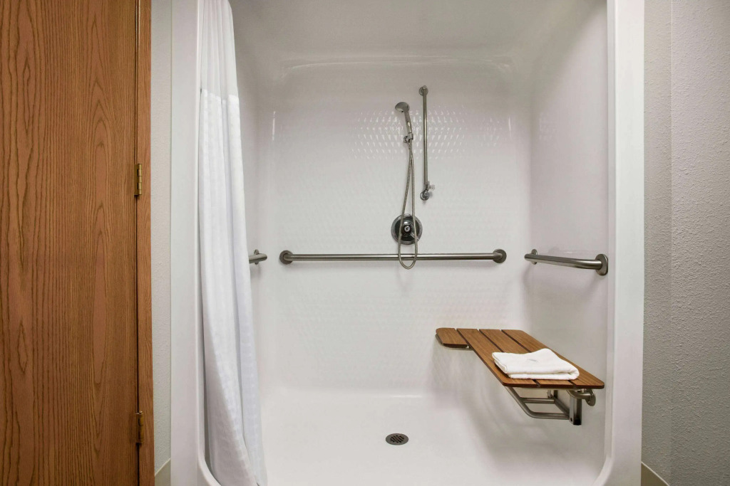AmericInn by Wyndham Branson & Conference Center