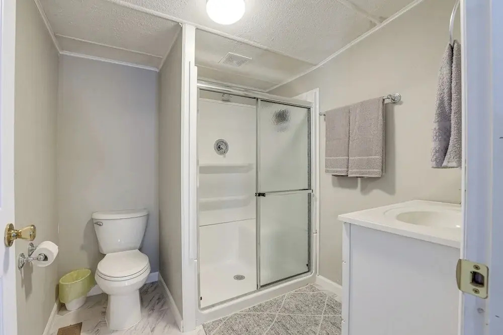 Sun-soaked Okeechobee Retreat w/ Canal Views!