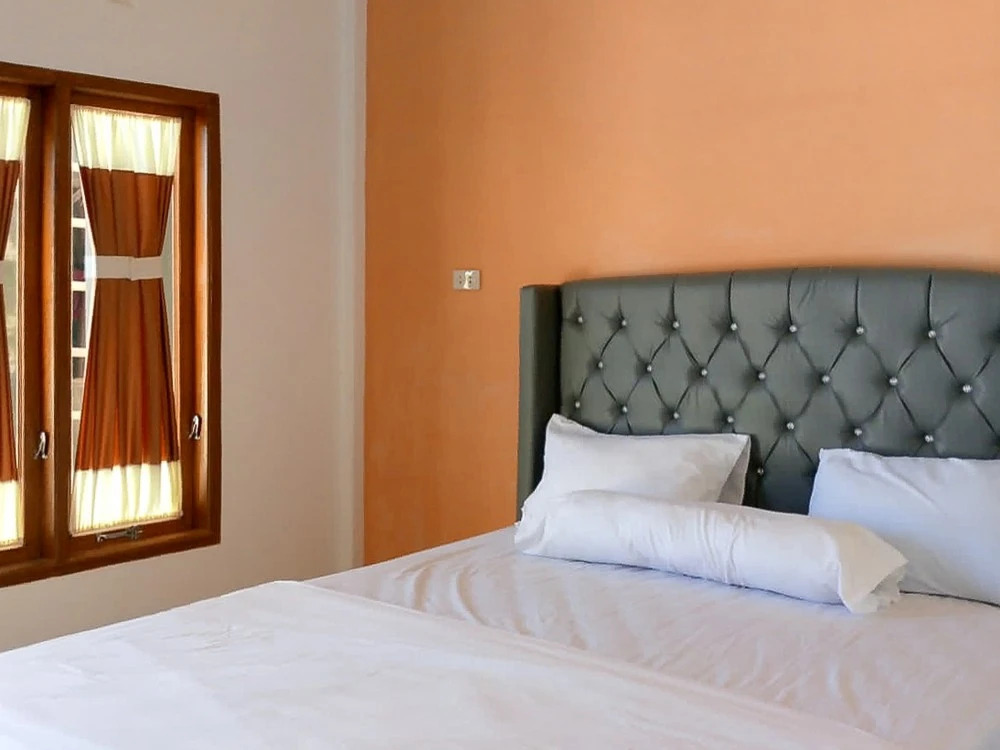 RedDoorz @ Sihole Paradise Inn Parbaba