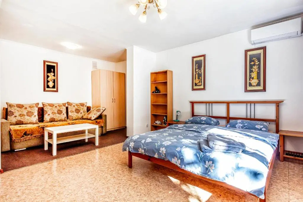 425 Apartamenty v Zolotom kvadrate v tsentre Otlichno podhodjat dlja komandirovannyh i turistov