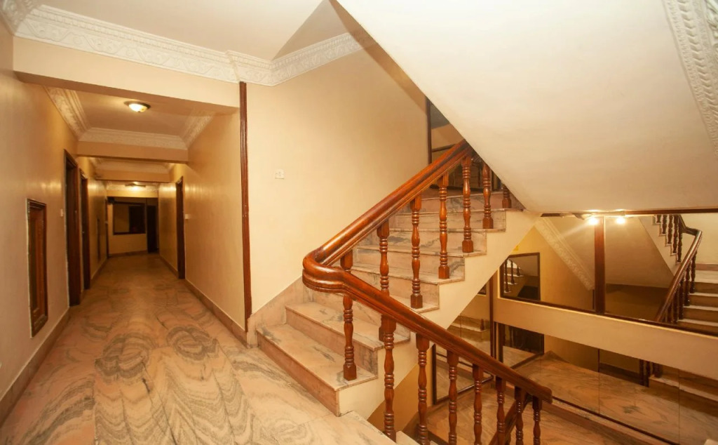 OYO 217 Shiva Tirupati Hotel