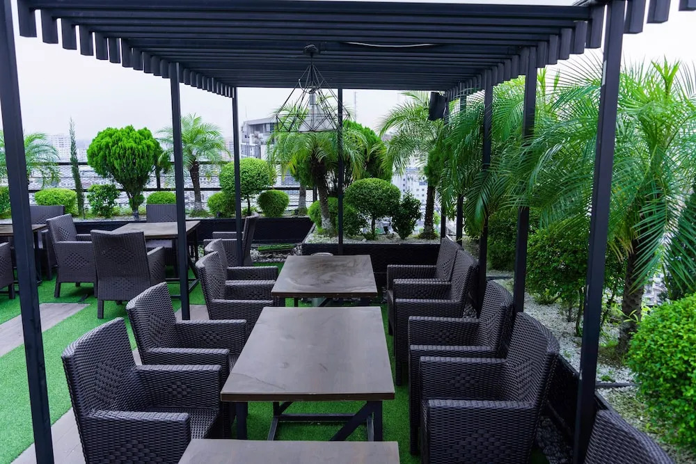 Central Inn Hotel & Spa