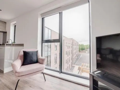 Pass the Keys Modern 2 Bedroom Apartment Manchester Media City