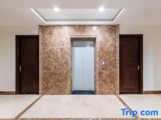 Wanfu Building Hotel (Beisheng Plaza Branch of Urumqi High-Speed Railway Station)