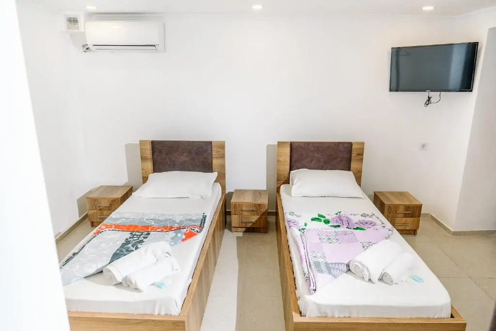 Hostel Re