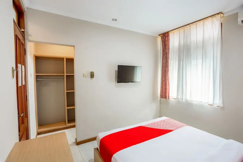 Hotel Winotosastro by Athelu