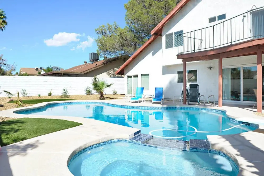 Luxury 4br 8min to Las Vegas Strip