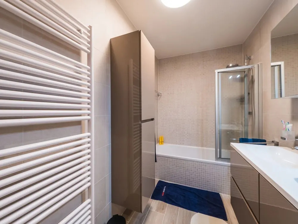 Moorea City Center Apartment