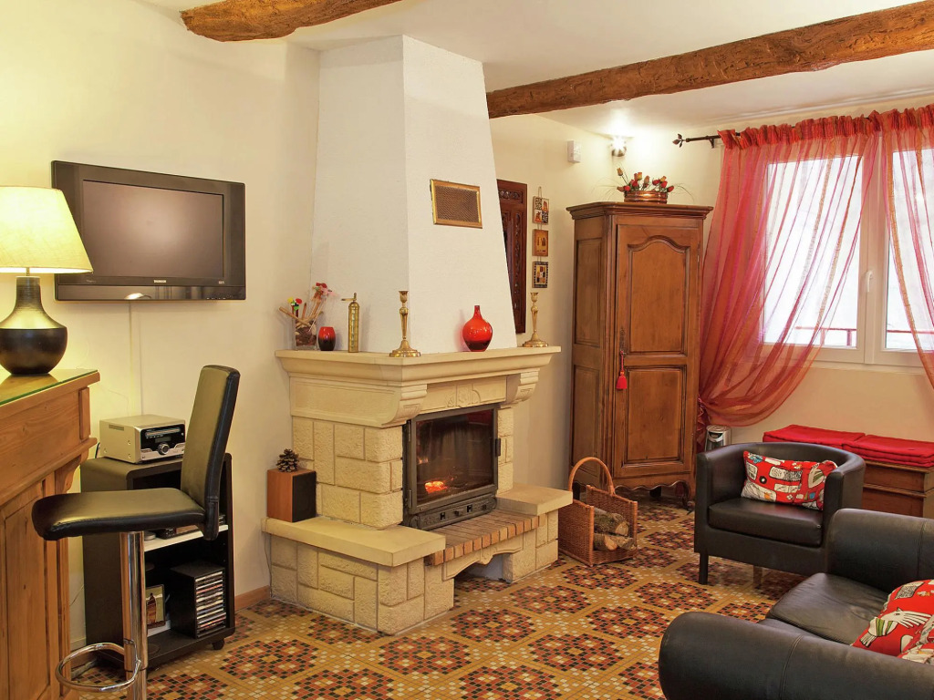 Holiday Home in Cazouls with Pool and Terrace