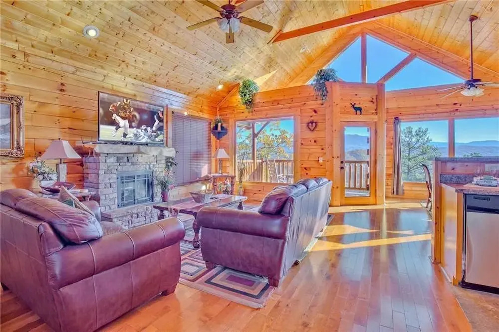 Misty Blue 1 Bedroom Home with Hot Tub