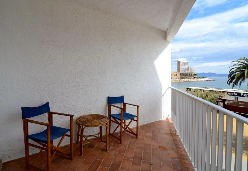 Apartamentos Riells Park