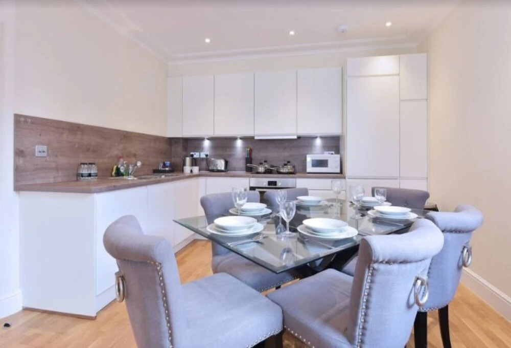 Luxurious 3 Double Bedroom Apartment Hammersmith
