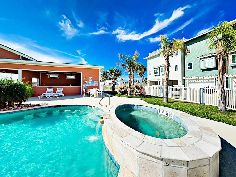 200 Piper Boulevard Townhome C2 3 Bedrooms 3.5 Bathrooms Townhouse