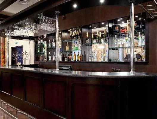 Tri Sosny Hotel