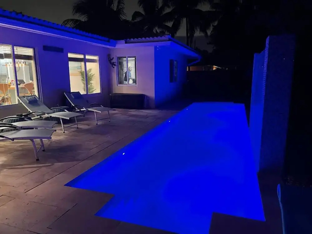 Walking from the beach 3Br Villa
