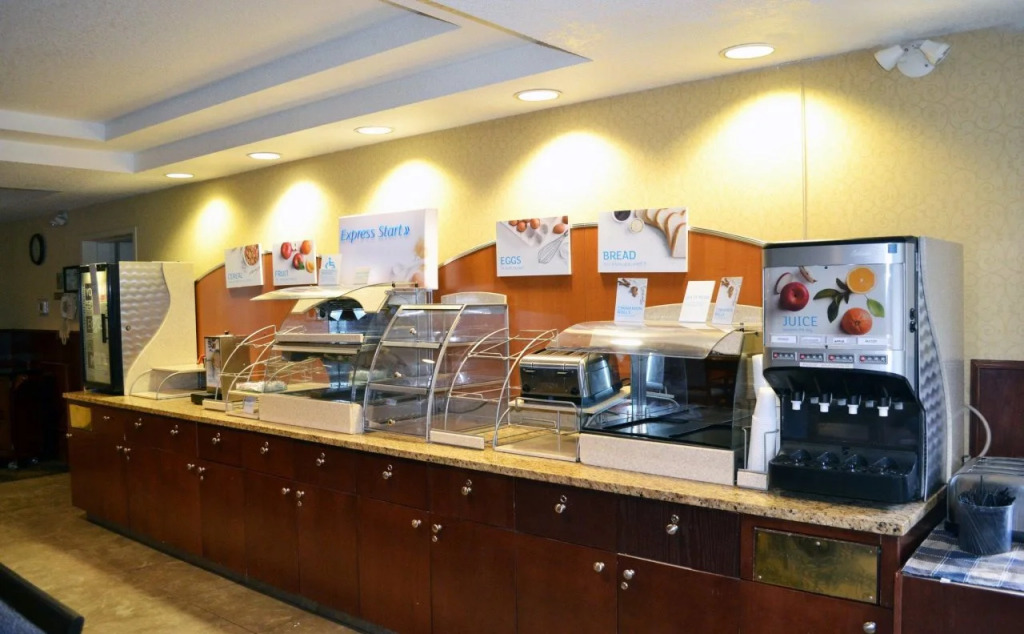 Holiday Inn Express Hotel & Suites-Hinton by IHG